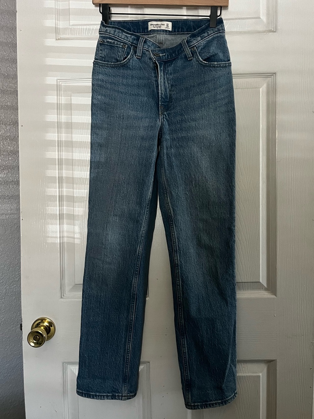 Abercrombie & Fitch Women’s Straight Leg Jeans with asymmetrical button front